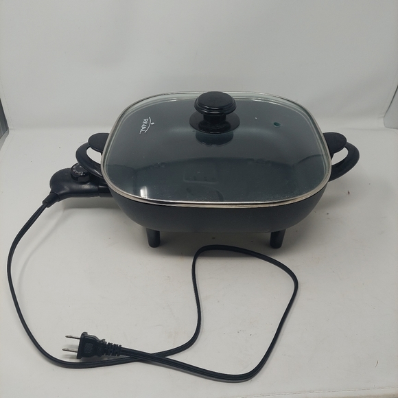 Rival Kitchen Rival Nonstick Electric Skillet Model S1p Vented